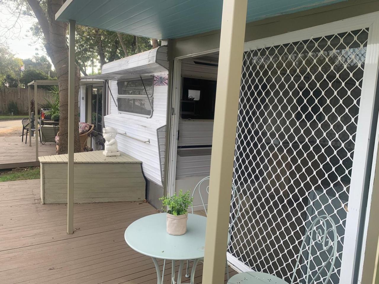 Mornington Peninsula Retro Caravans Рай Номер фото